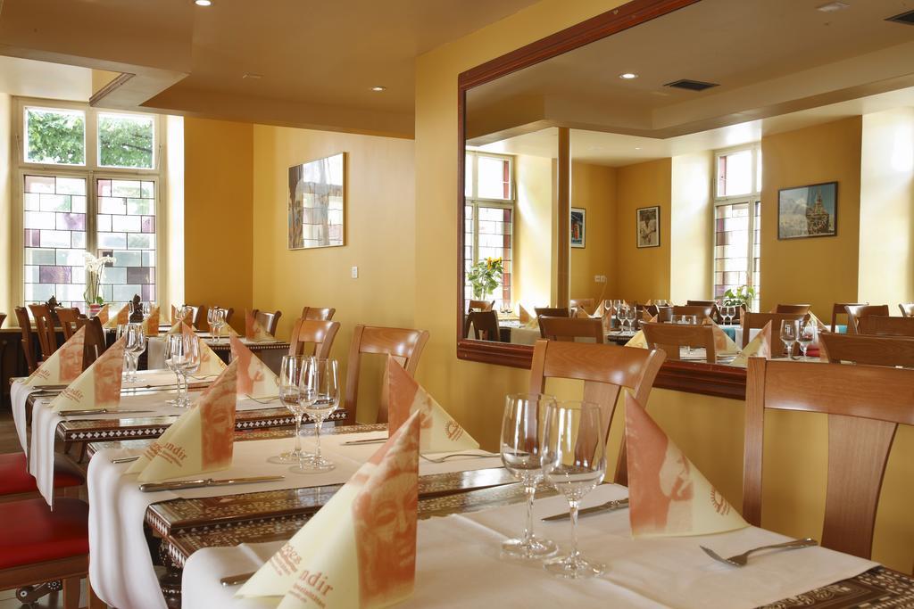 Spalenbrunnen Hotel & Restaurant Basel City Center ภายนอก รูปภาพ