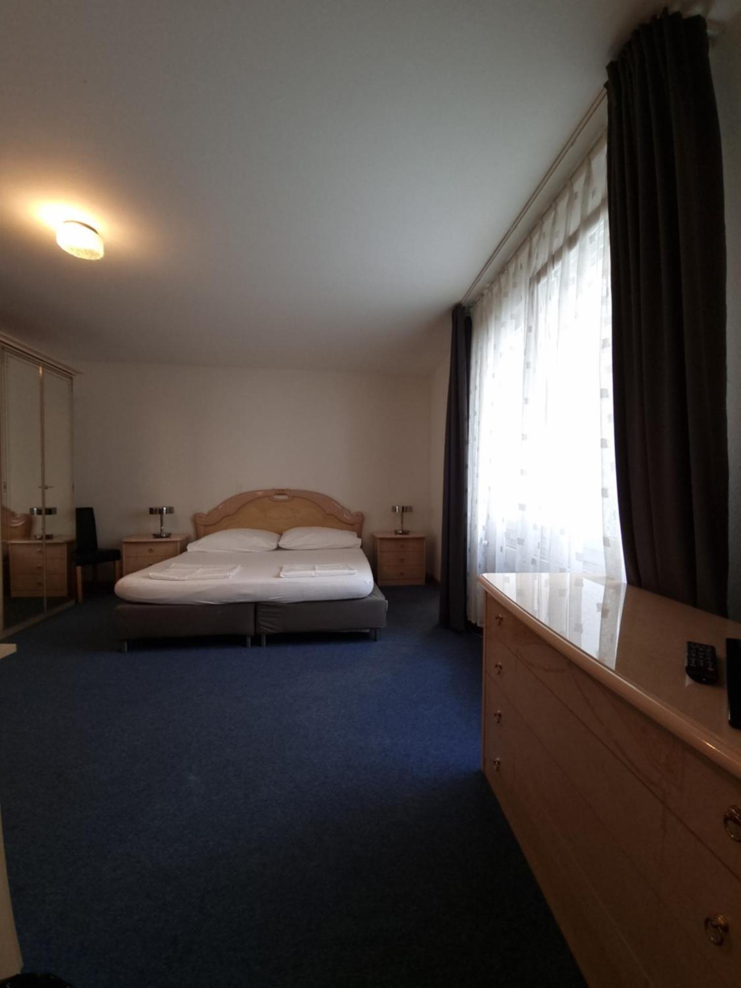 Spalenbrunnen Hotel & Restaurant Basel City Center ภายนอก รูปภาพ