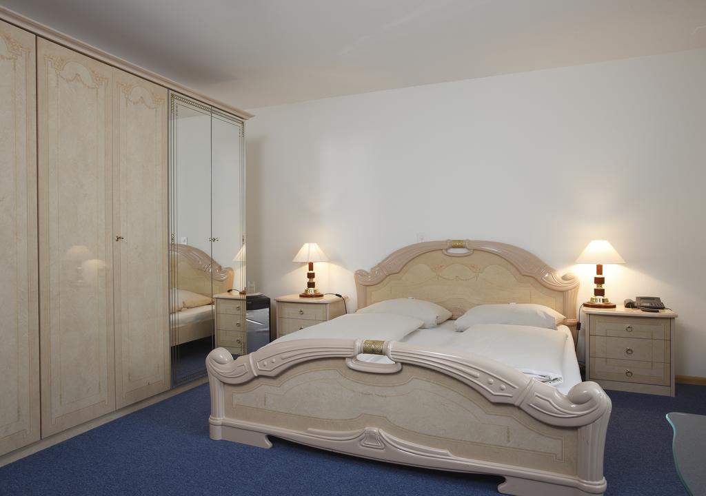 Spalenbrunnen Hotel & Restaurant Basel City Center ภายนอก รูปภาพ
